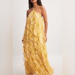 NA-KD Structured Chiffon Ruffle Detail Maxi Dress